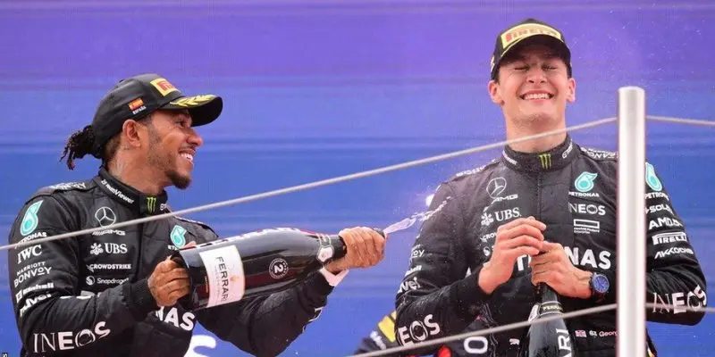 lewis-hamilton-george-russell-f1-fogadas lewis-hamilton-george-russell-f1-fogadas